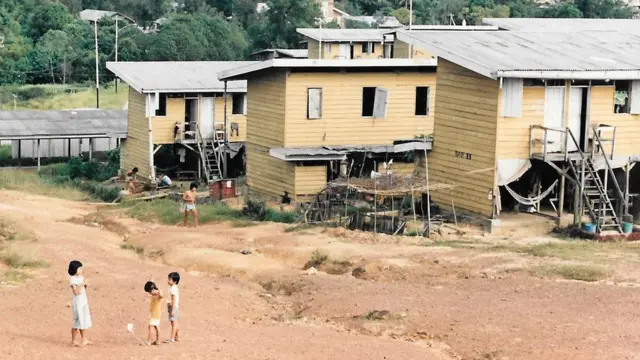 Nhà ở của người tị nạn trong trại Galang II