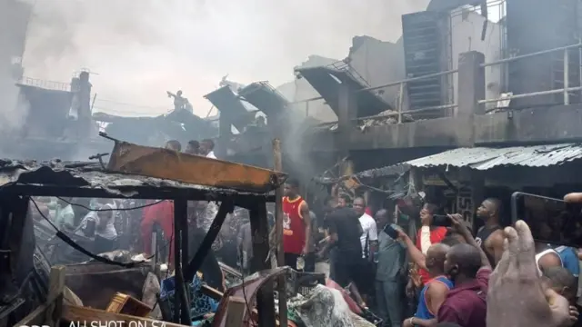 "Fire guts Ladipo spare parts market": Fire burn Lagos main 'tokunbo' motor market