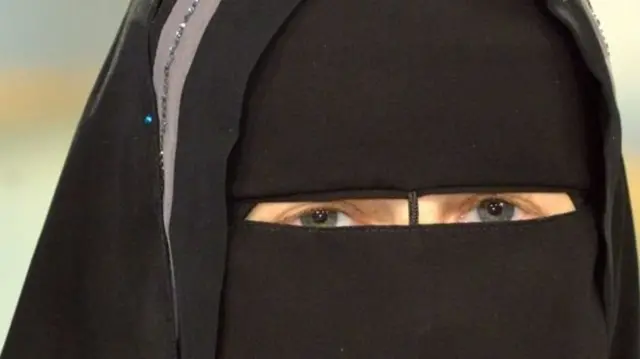 Dumbaning yaqindan korinishi