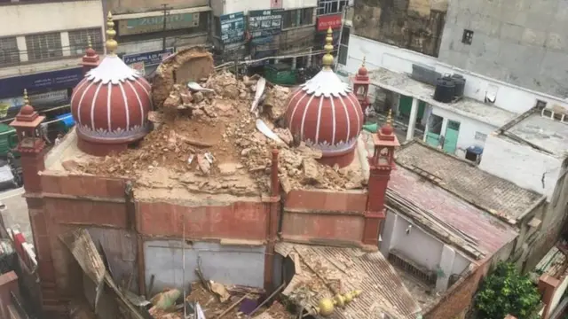 مبارک بیگم مسجد