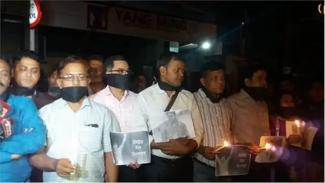 বাংলাদেশে সম্প্রতি নিখোঁজ সাংবাদিক উৎপলের জন্মদিনে মোমবাতি প্রজ্জ্বলন, সন্ধান দাবি