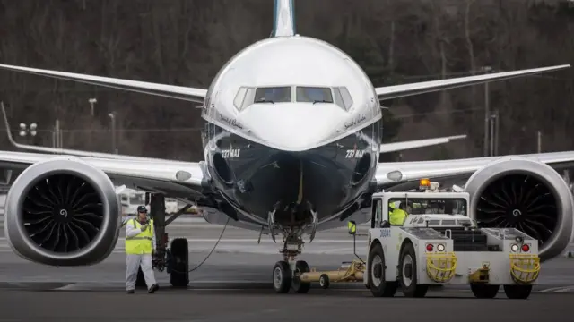 737 แม็กซ์