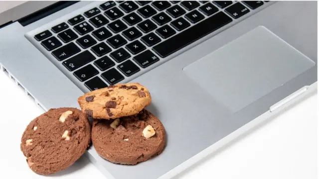 Колачићи на лаптопу