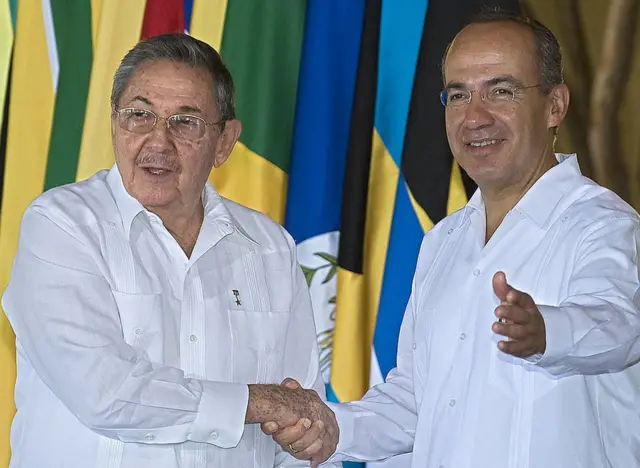 Los presidentes Raúl Castro y Felipe Calderón.