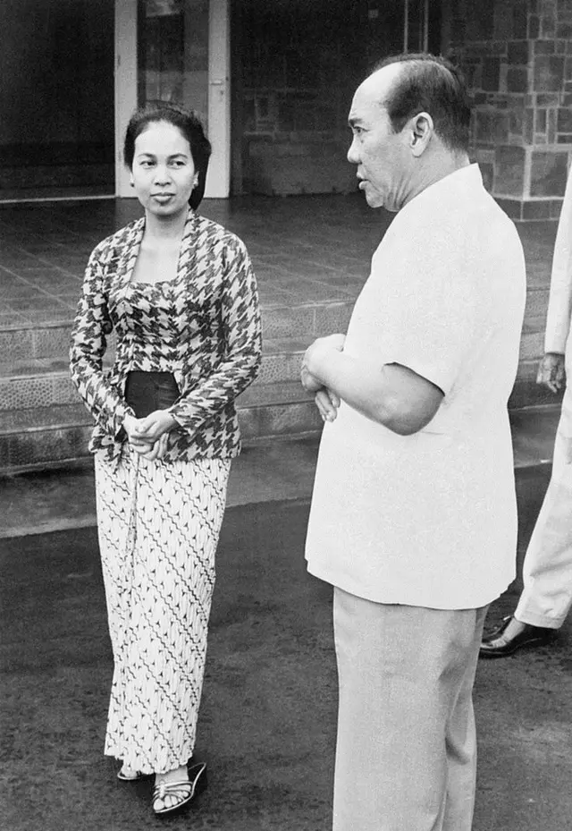 Sukarno dan Hartini