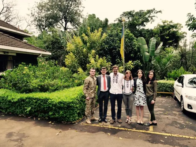 З дипломатами