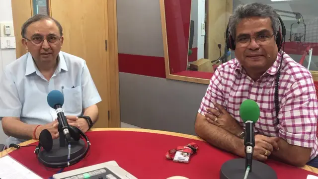 रॉ के विशेष सचिव रहे और 'पाकिस्तान एट द हेल्म' के लेखक तिलक देवेशर बीबीसी स्टूडियो में रेहान फ़ज़ल के साथ