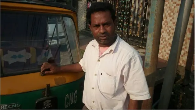 অটোচালক তপন আচার্য