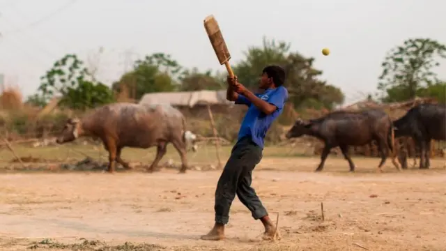 యువకుడు