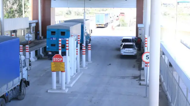 Би-Би-Сиге кат жолдогон адам бул тууралуу жаза турган дагы башка маалыматтар бар деп кошумчалаган экен