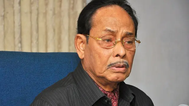 জেনারেল এইচ এম এরশাদ।