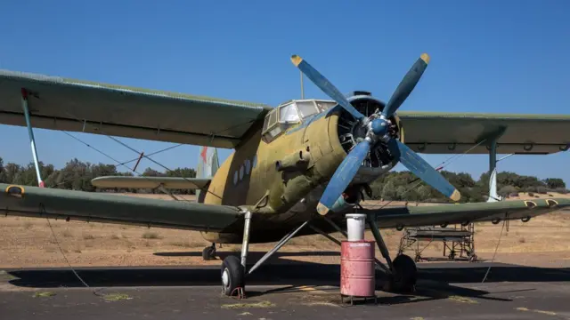Biplano monomotor Antonov An-2