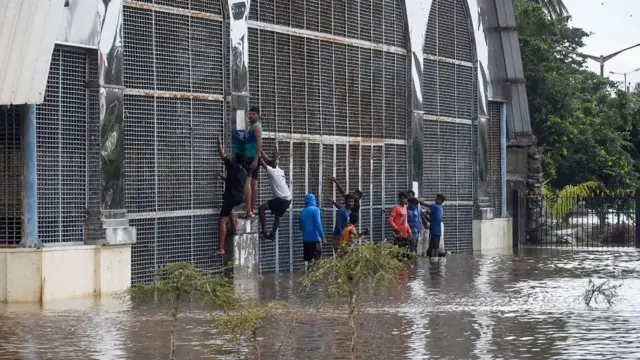 કેરલ પાણી