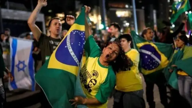 احتفالات في البرازيل احتفالاً بفوز بولسونارو