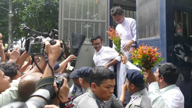 တရားစွဲခံထားရတဲ့ အလဲဗင်းသတင်းထောက်တွေ