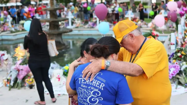 hayatını kaybedenleri ananlar