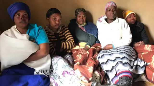 La famille d'une jeune femme qui a disparu et dont le corps a été trouvé décapité et démembré.