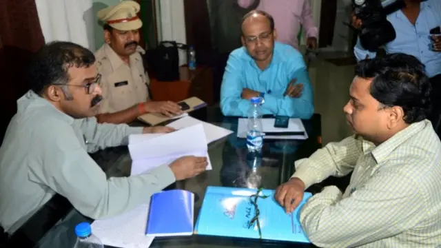 जांच अधिकारी गंगवार