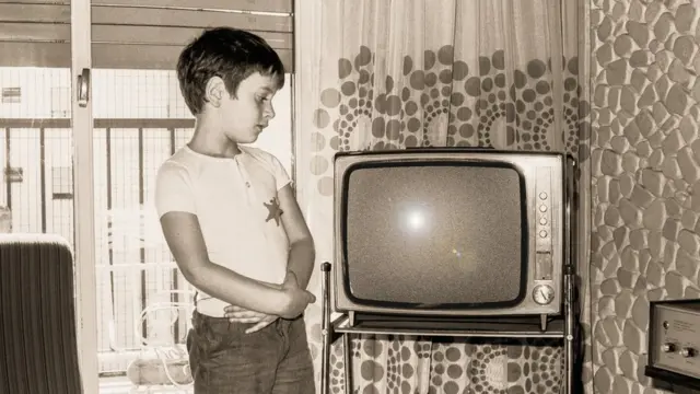 பழைய தொலைக்காட்சிப் பெட்டி