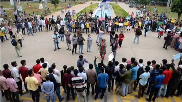 মু্ক্তচিন্তার ধারক বলে পরিচিত বিশ্ববিদ্যালয়গুলোকেই কি শুধু টার্গেট করা হচ্ছে?
