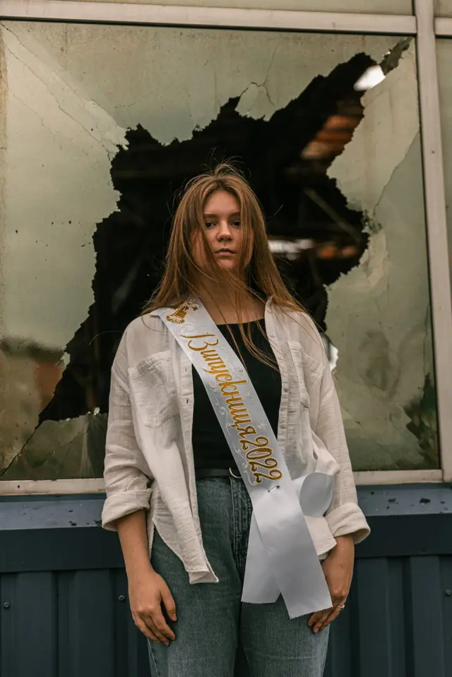 Выпускница школы №12 Чернигова Ольга Бабинец