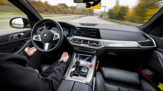 ਬਿਨਾਂ ਡਰਾਈਵਰ ਕਾਰਾਂ