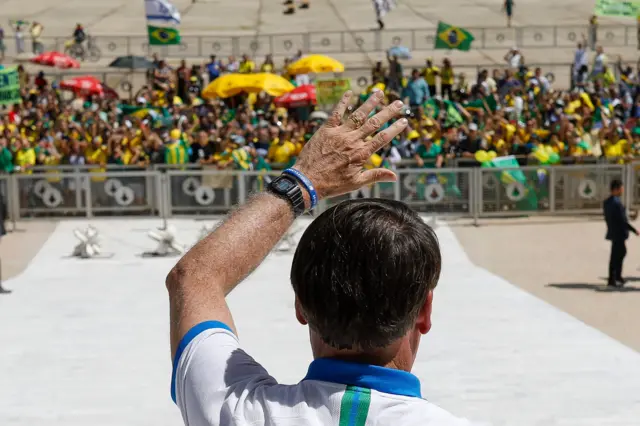 Bolsonaro saúda manifestantesamérica mg x botafogo palpitesBrasília