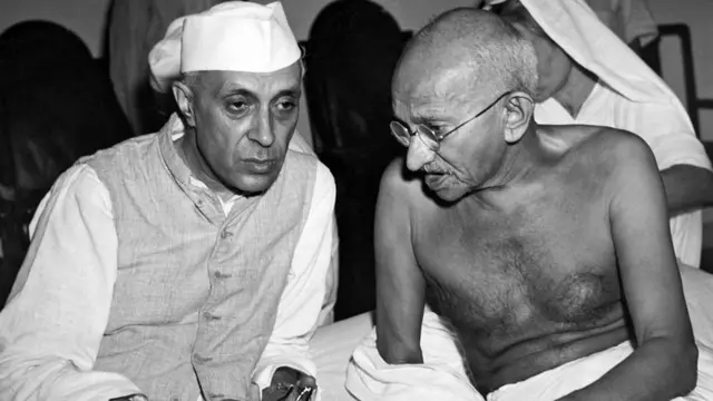 જવાહરલાલ નહેરુ અને ગાંધીજી