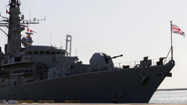 Сторожевой корабль британских ВМС "Монтроуз"