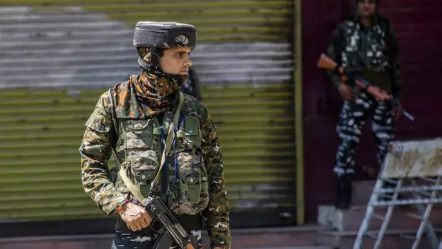 காஷ்மீர் விவகாரம்:திமுக எம்.பிக்கள் இன்று டெல்லியில் ஆர்ப்பாட்டம்