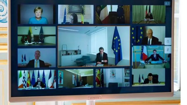 Так проходила встреча лидеров ЕС 26 марта. Договориться с окошками на мониторе еще сложнее, чем лично