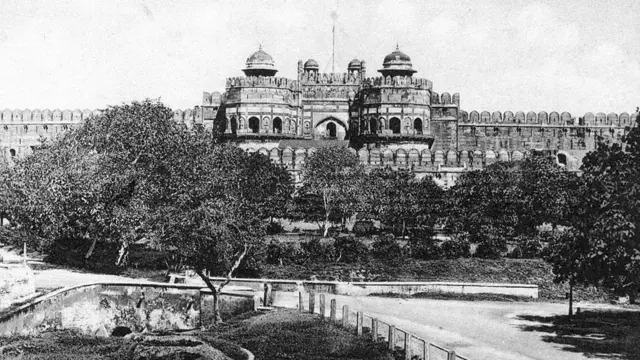 आग्रा किल्ला