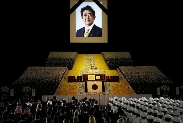 安倍晋三 元内閣総理大臣 国葬儀 案内状 ＆ 岸田文雄 元内閣総理大臣 名刺 安倍晋三 元内閣総理大臣 国葬儀 案内状 ＆ 岸田文雄 元内閣総理