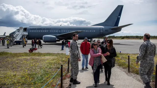 Familiares de los pasajeros del Hércules C-130