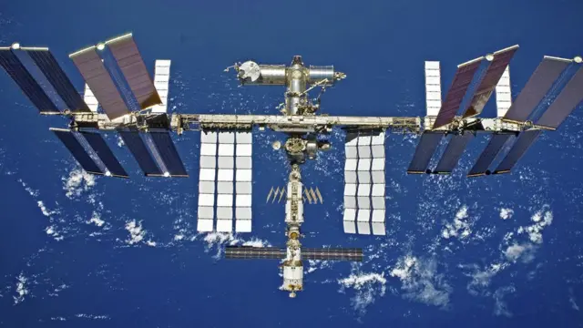 Estação Espacial Internacional (ISS)