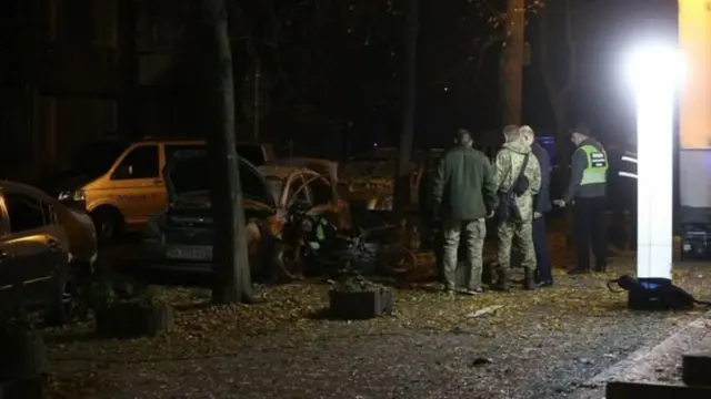 На месте работают следователи и взрывотехники