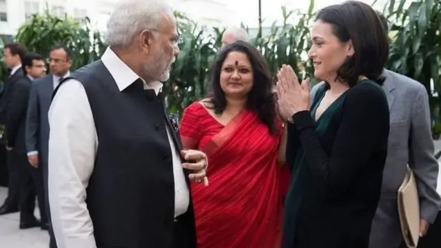 مودی اور انکھی داس