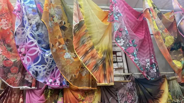 Shagon sayar da lafayya a kasuwar Arabi a birnin Khartoum