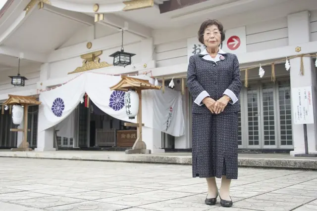 นาเอโกะ เทรุยะ สูญเสียสมาชิกในครอบครัว 5 คน จากการทิ้งระเบิดโจมตีของทหารอเมริกันในสมรภูมิโอกินาวา