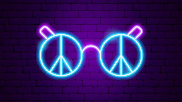 Signos de paz formando unos lentes de sol