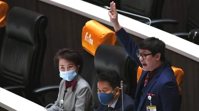 รังสิมันต์ โรม