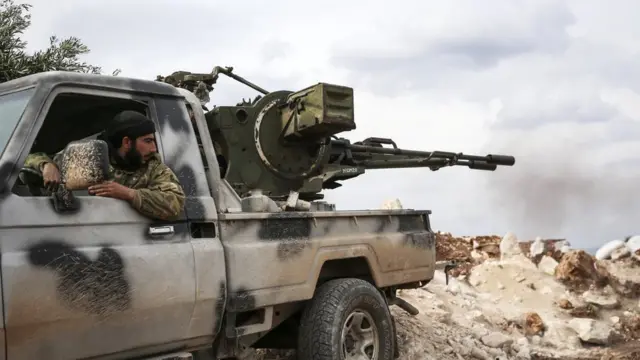 İdlib'deki ÖSO çatısı altındaki bir grubun mensupları