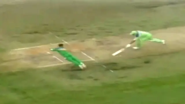 इंजमाम को रन आउट करते जोंटी रोड्स