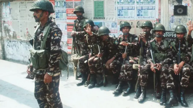 জেলা থেকে উপজেলা স্তর পর্যন্ত সেনাবাহিনীর মুভমেন্ট থাকবে - বলছে নির্বাচন কমিশন