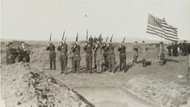 Funeral de las víctimas del Otranto.