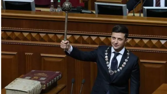 Талай Сары: Өнүккөн өлкөлөрдө партиялар менен идеологиялардын таймашы болот. Артта калган өлкөлөрдө болсо кландардын гана кармашы жүрөт.