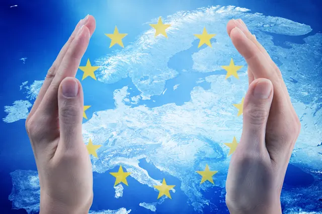 Mapa de Europa con las estrellas de la bandera de la UE