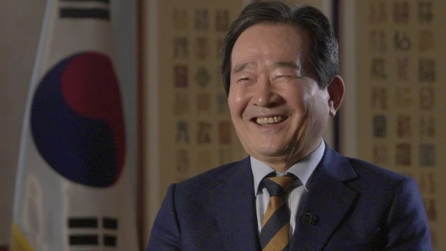 정 총리는 대선 출마 질문에 "Nobody knows(아무도 모른다)"라며 웃음을 터뜨렸다