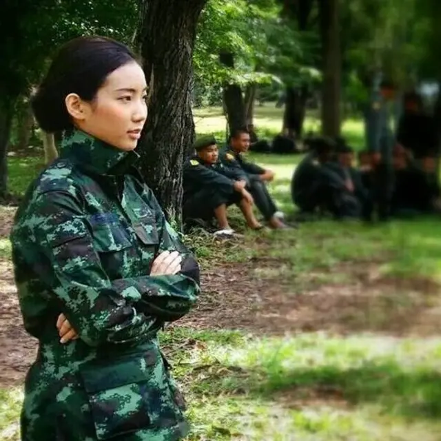 Kanpassorn joins the army to be a dentist