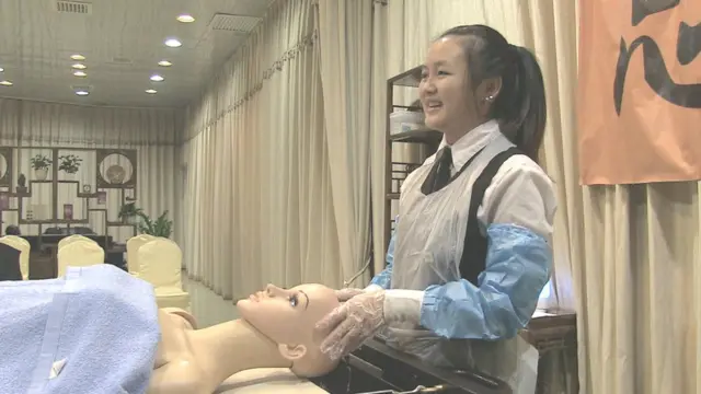 中国，英国，电影，殡仪，死亡，年轻人，职业